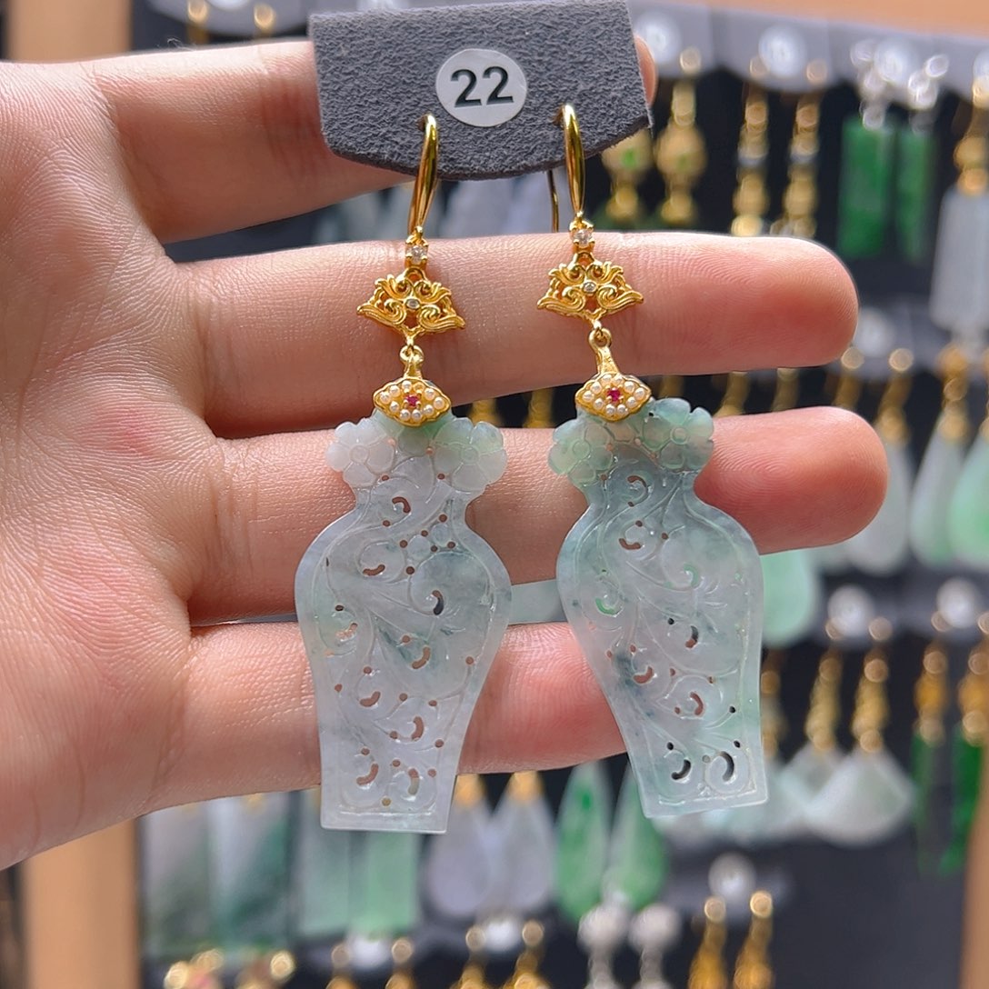 未镶嵌翡翠耳饰翡翠