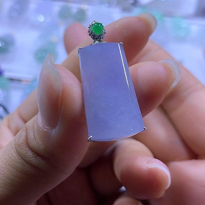 翡翠颈饰18K金镶嵌天然翡翠A货吊坠