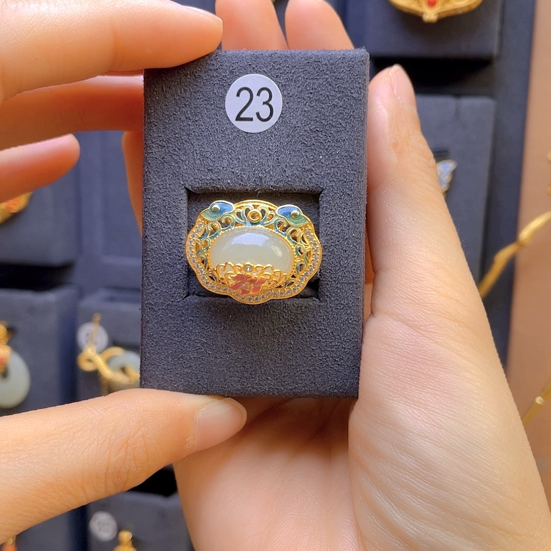 和田玉戒指银S925镀金镶嵌