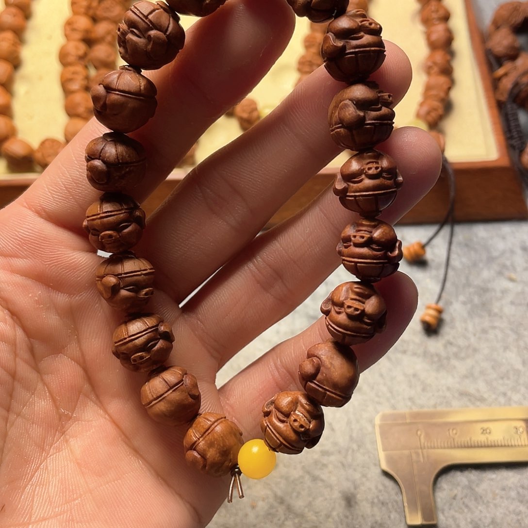 龙纹桃核福猪（非全品）