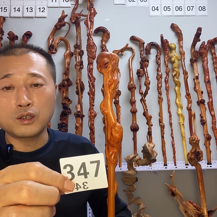 丰***硕大叶紫檀（黑酸枝木类）