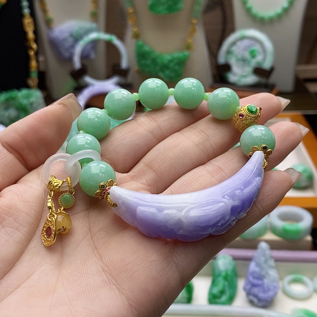 翡翠未镶嵌颈饰天然