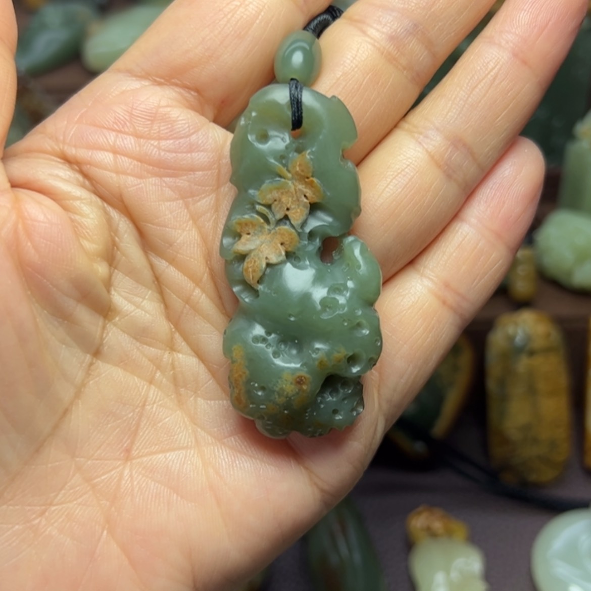 【闪购商品】岫岩河磨玉（透闪石质玉）未镶嵌颈饰
