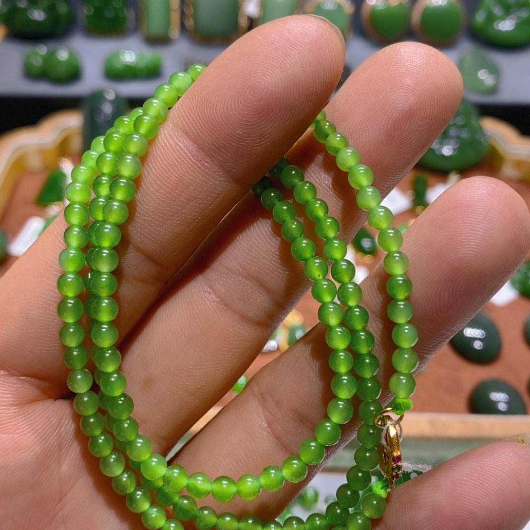 和田玉（碧玉）未镶嵌颈饰来*