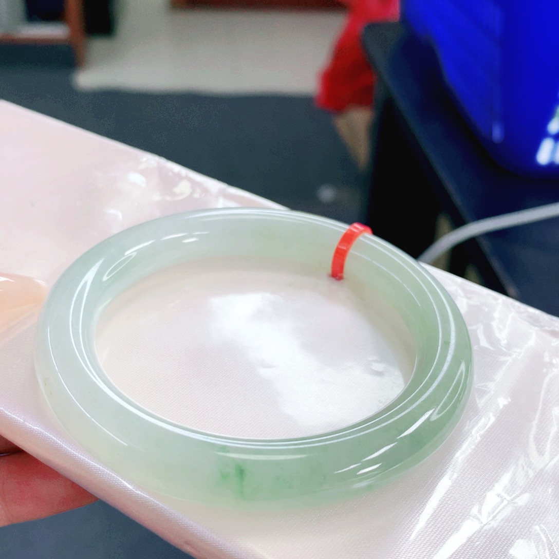 翡翠未镶嵌手镯53