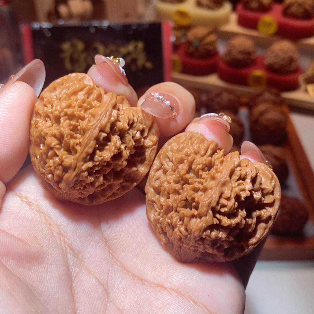 文玩核桃把件萌****?41尺满天星