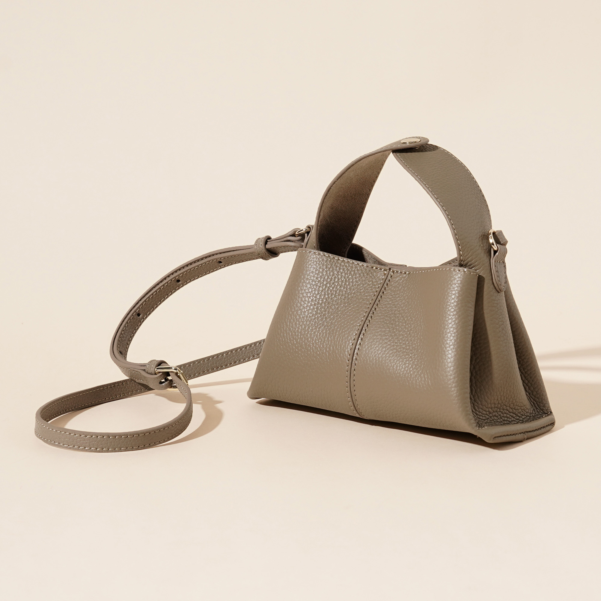 2025新款时尚轻奢简约百搭潮流女包YN3588