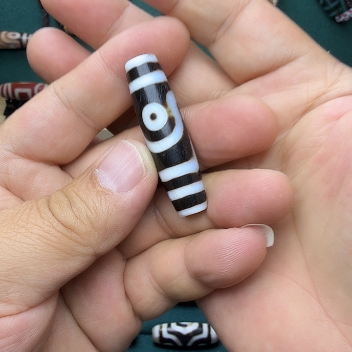 奕***玛瑙/玉髓未镶嵌颈饰