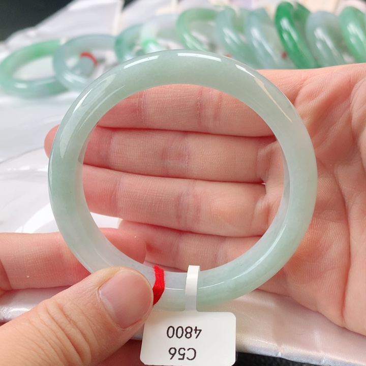 翡翠手镯未镶嵌缅甸A货翡翠手镯