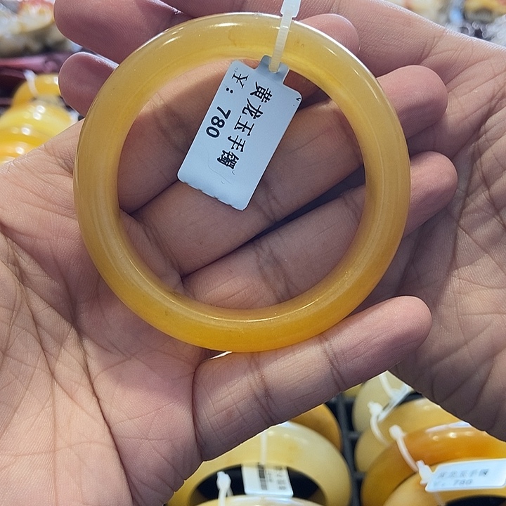 石英质玉（黄龙玉）手镯未镶嵌