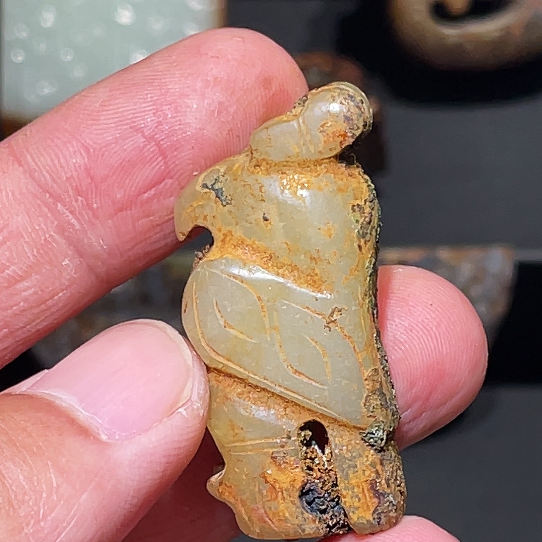 爱***玉和田玉（糖玉）未镶嵌挂件