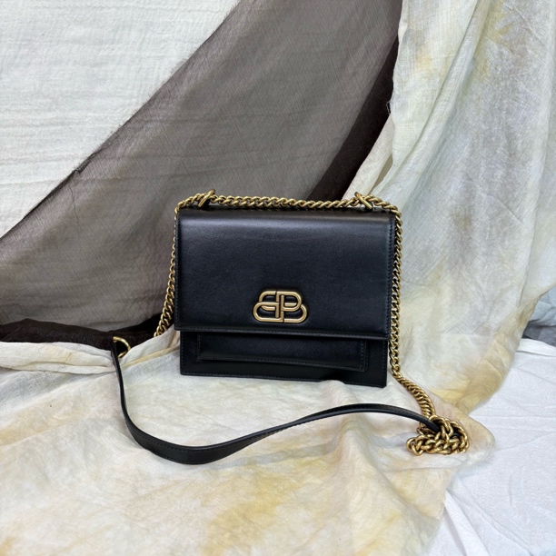 95新 Balenciaga/巴黎世家 黑金链条斜挎包