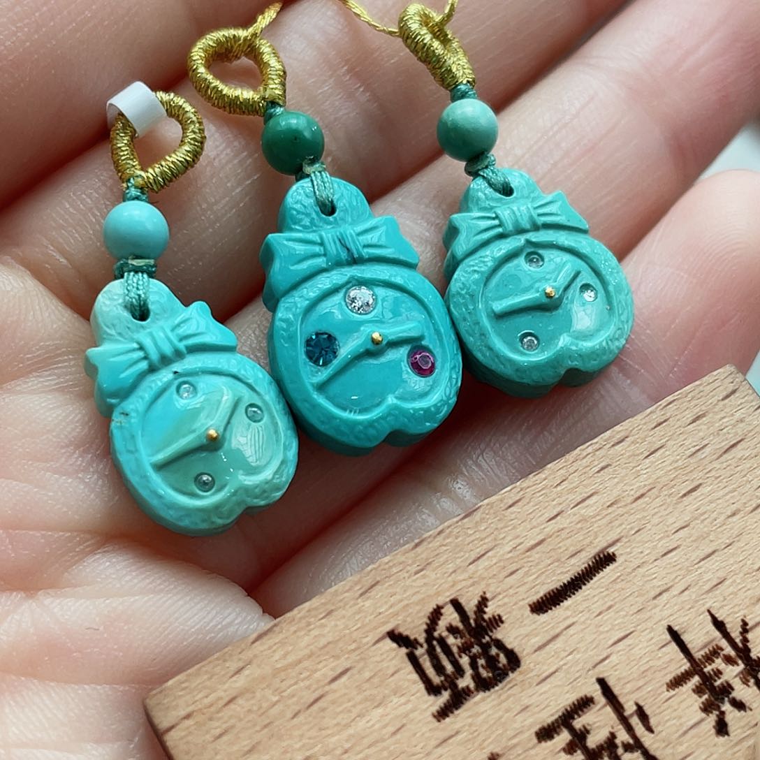 绿松石颈饰未镶嵌