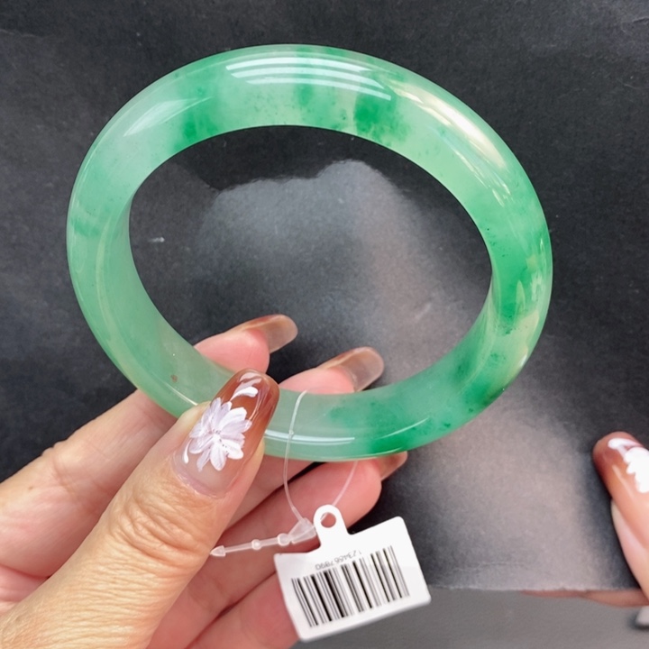 石英质玉未镶嵌手镯