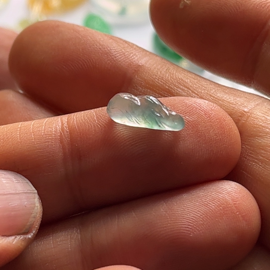 定制翡翠未镶嵌山