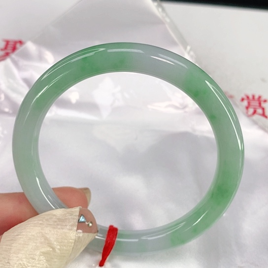 翡翠手镯未镶嵌天然翡翠A货021