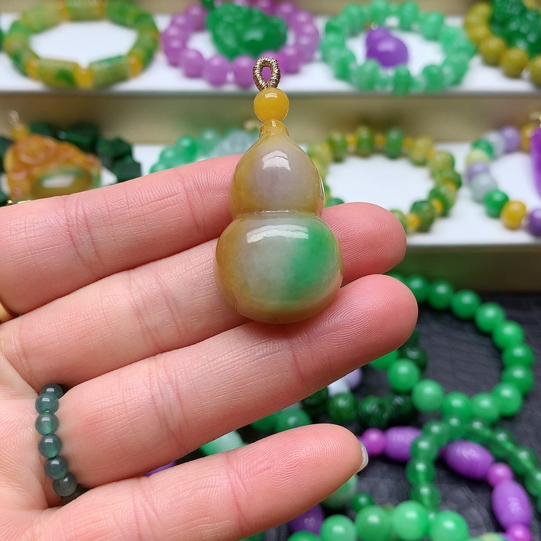 吊坠(赠链)未镶嵌翡翠