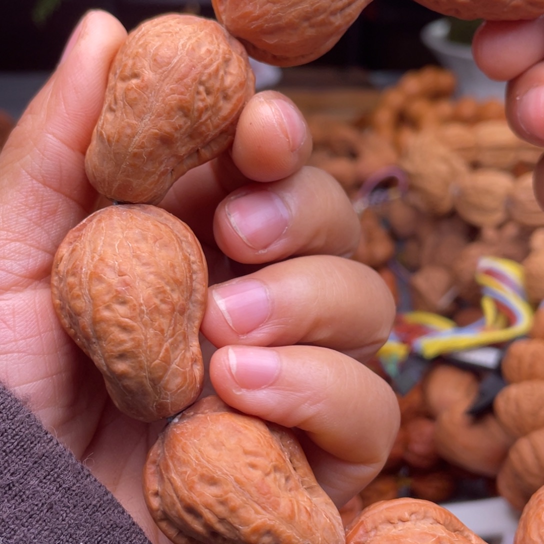 不***求文玩核桃吊坠秋子