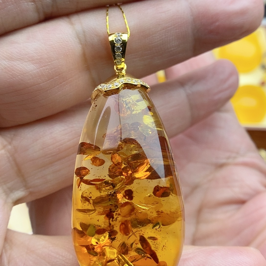 琥珀颈饰银S925镀金镶嵌