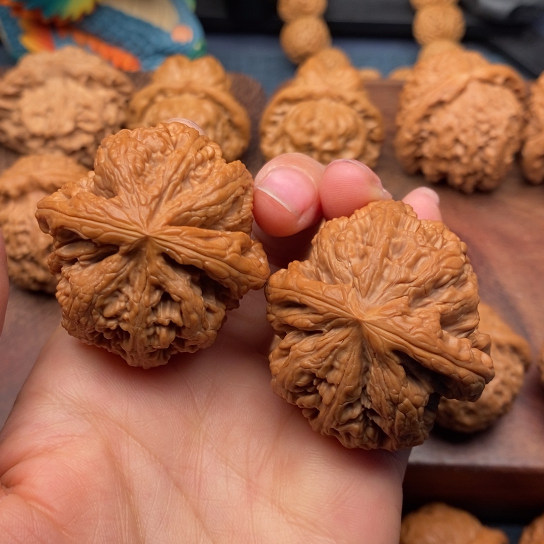 文玩核桃把件42精品球形大粗筋