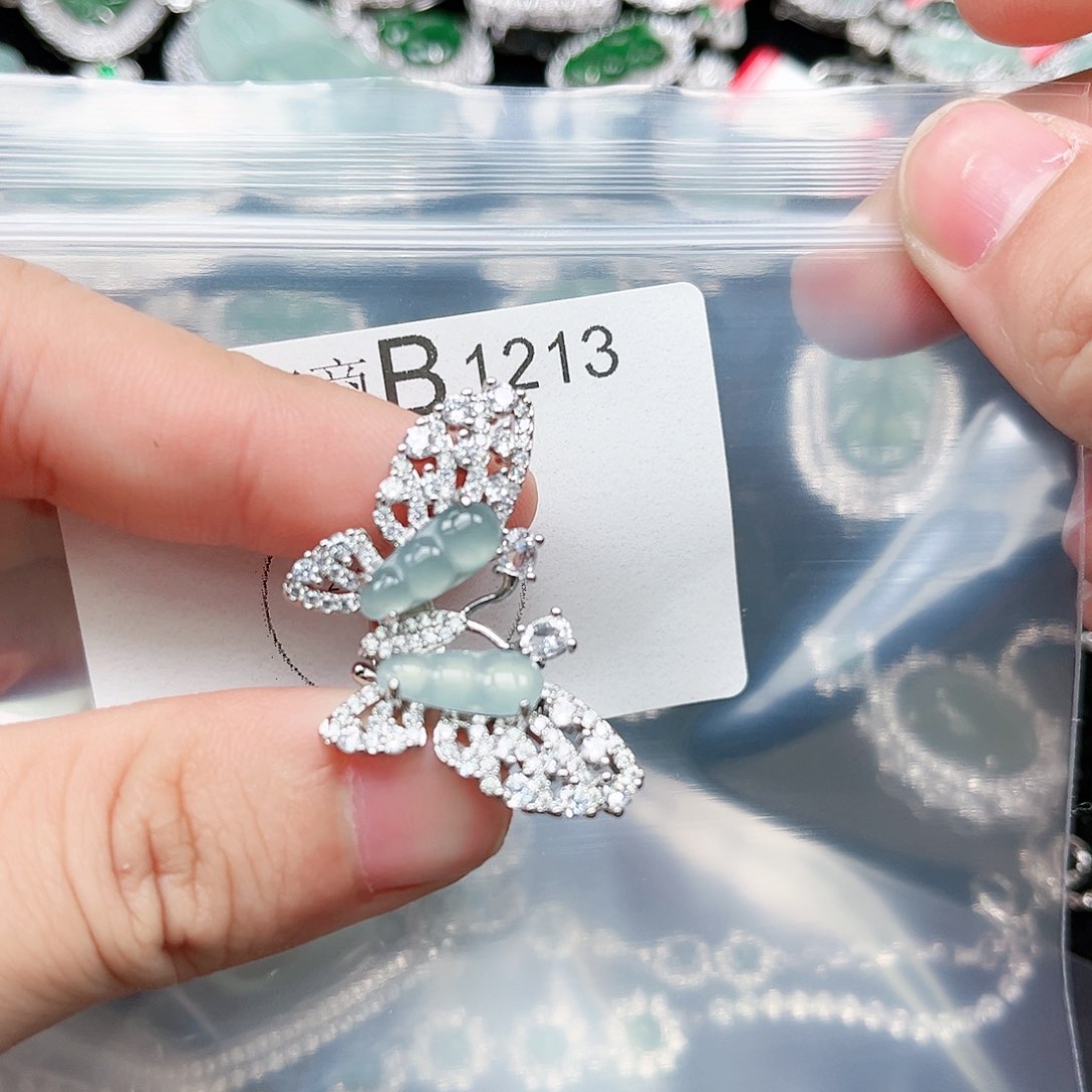 翡翠颈饰未镶嵌翡翠1213