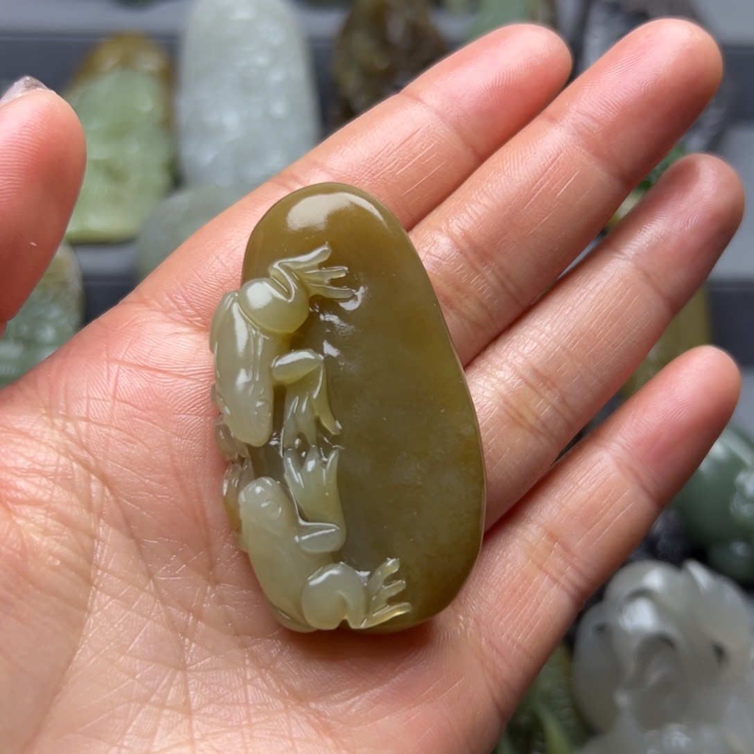 和田玉颈饰未镶嵌