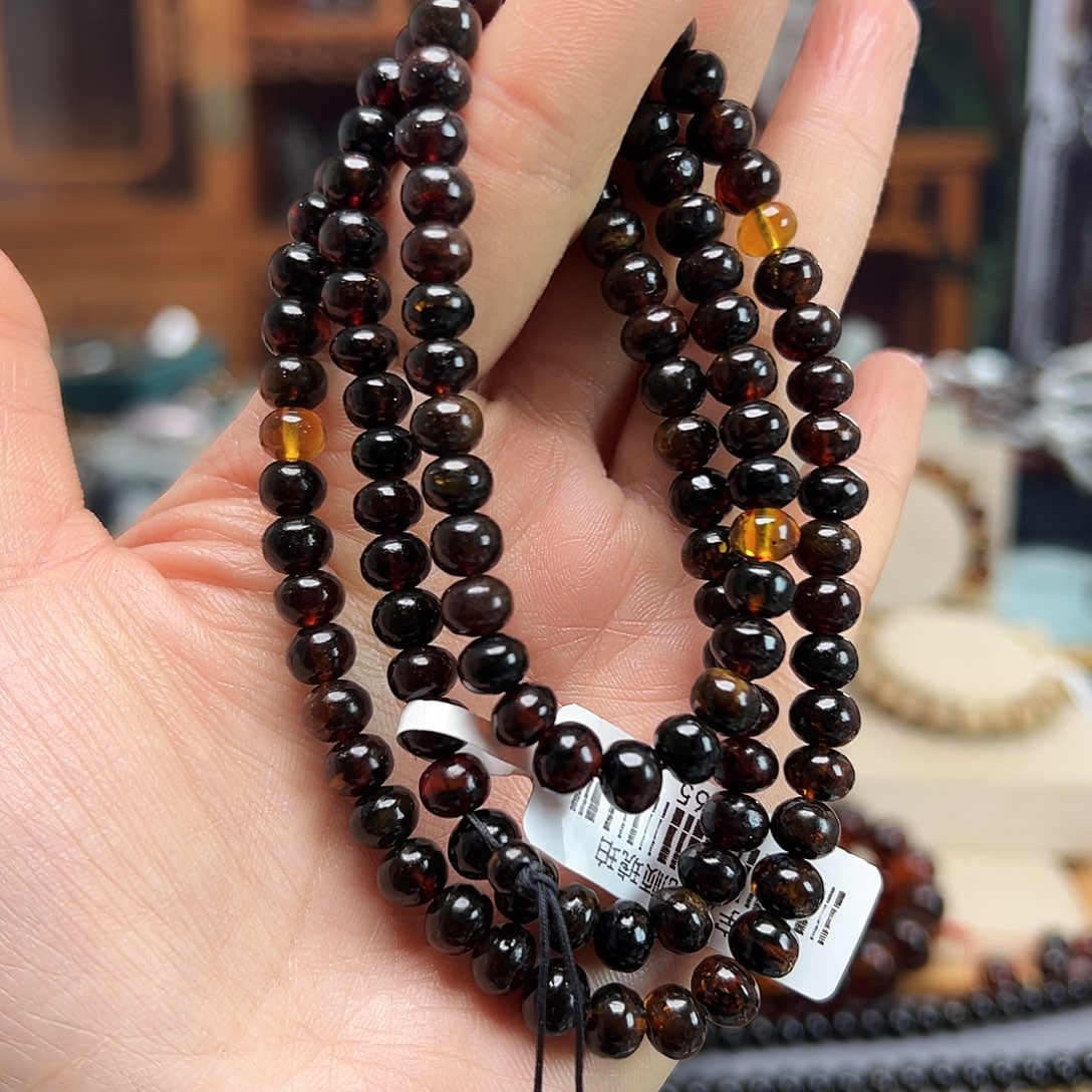 琥珀未镶嵌裸石抚顺琥珀七11003