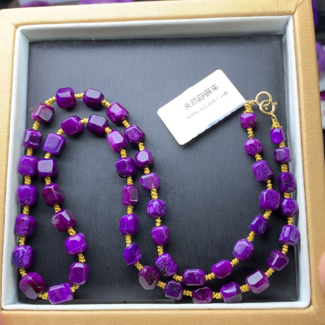 未镶嵌苏纪石（舒俱来）项链