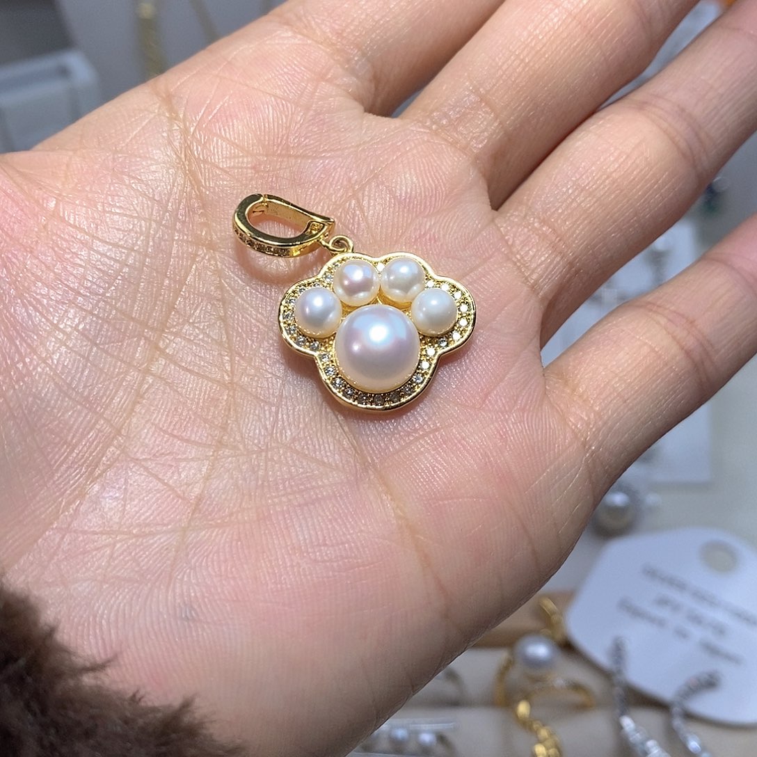 淡水珍珠耳饰未镶嵌