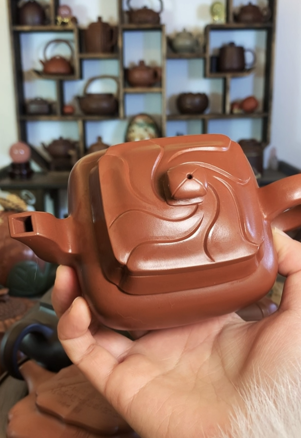 特：红皮龙旋转四方壶容量250毫升纯手工制作