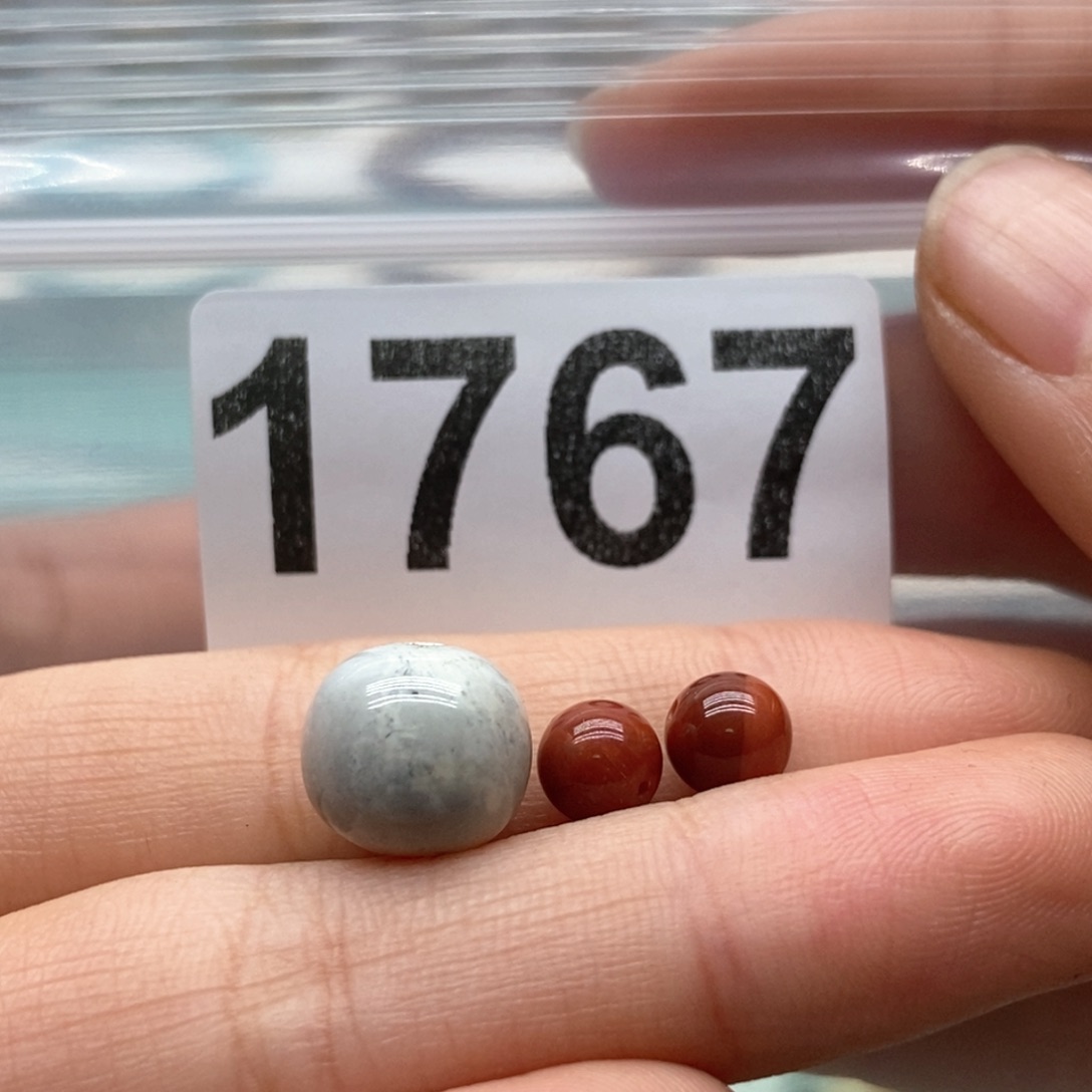 南红玛瑙颈饰未镶嵌