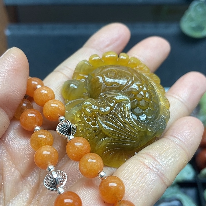 未镶嵌蛇纹石玉颈饰君*