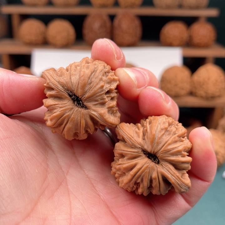 文玩核桃把件38/39平谷四座楼