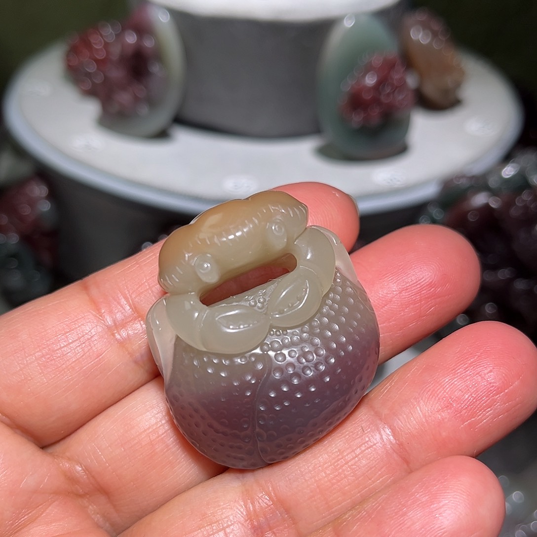 用***9玛瑙/玉髓未镶嵌颈饰