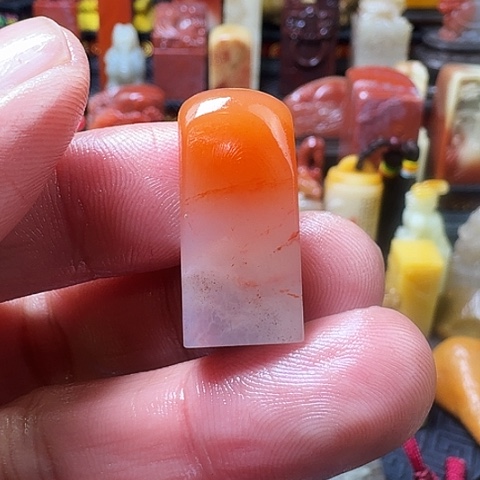 寿山石高山水洞石