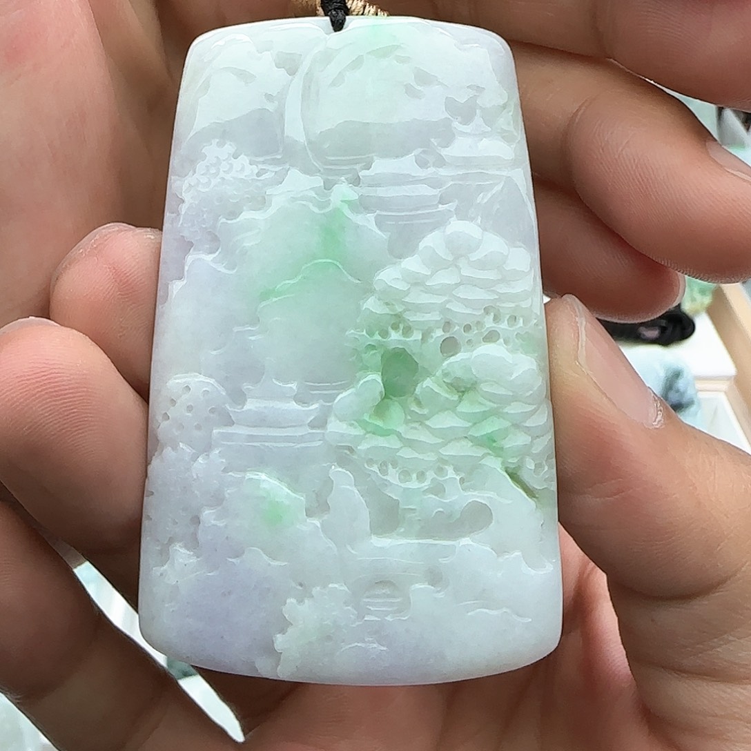翡翠颈饰未镶嵌翡翠
