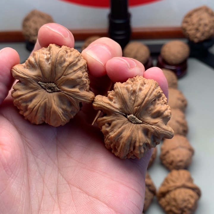 桃核吊坠全**意38精品三角白