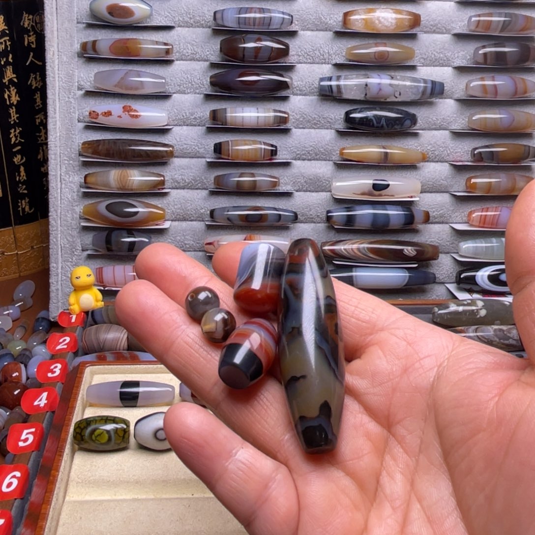 廖***山玛瑙/玉髓未镶嵌吊坠