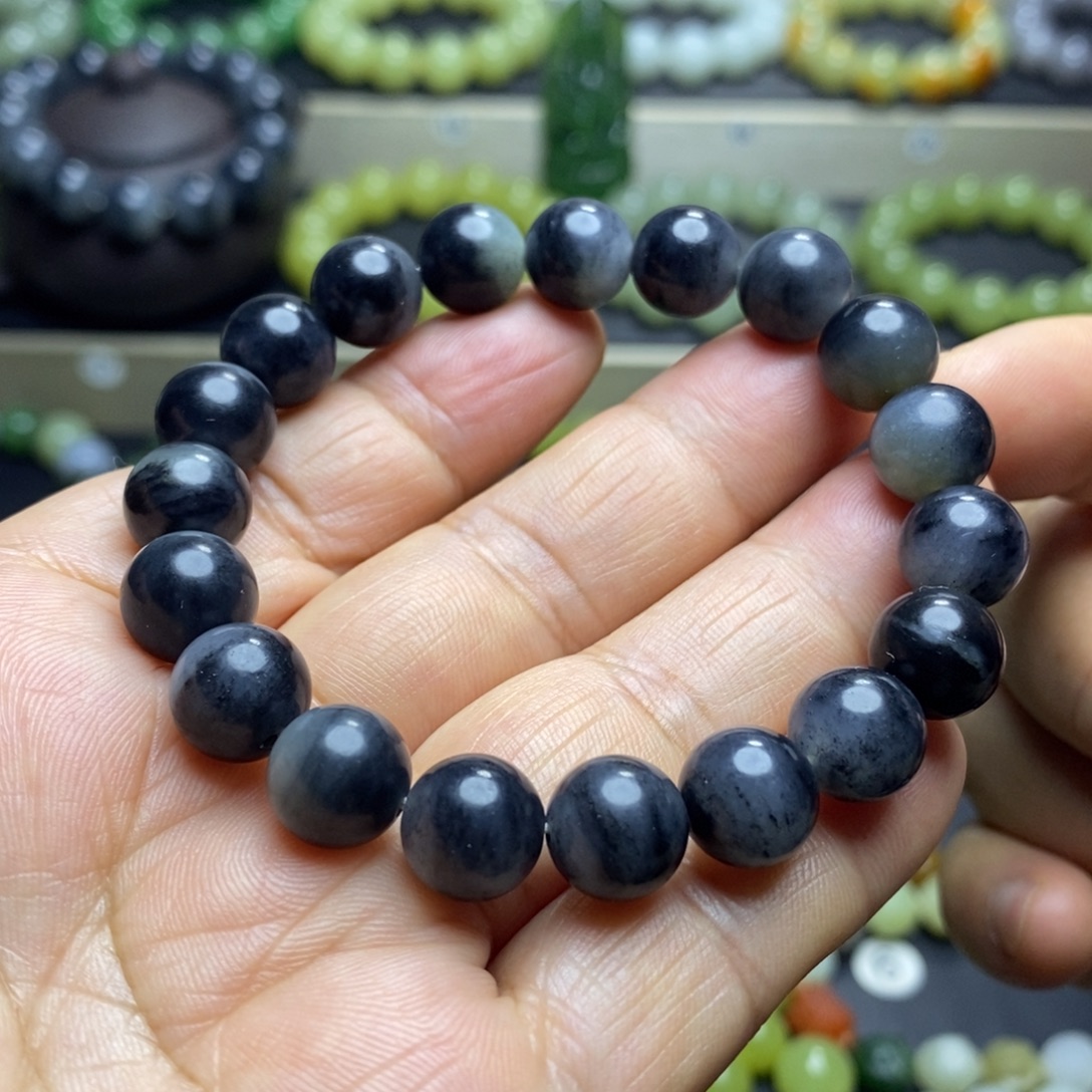 和田玉未镶嵌手串