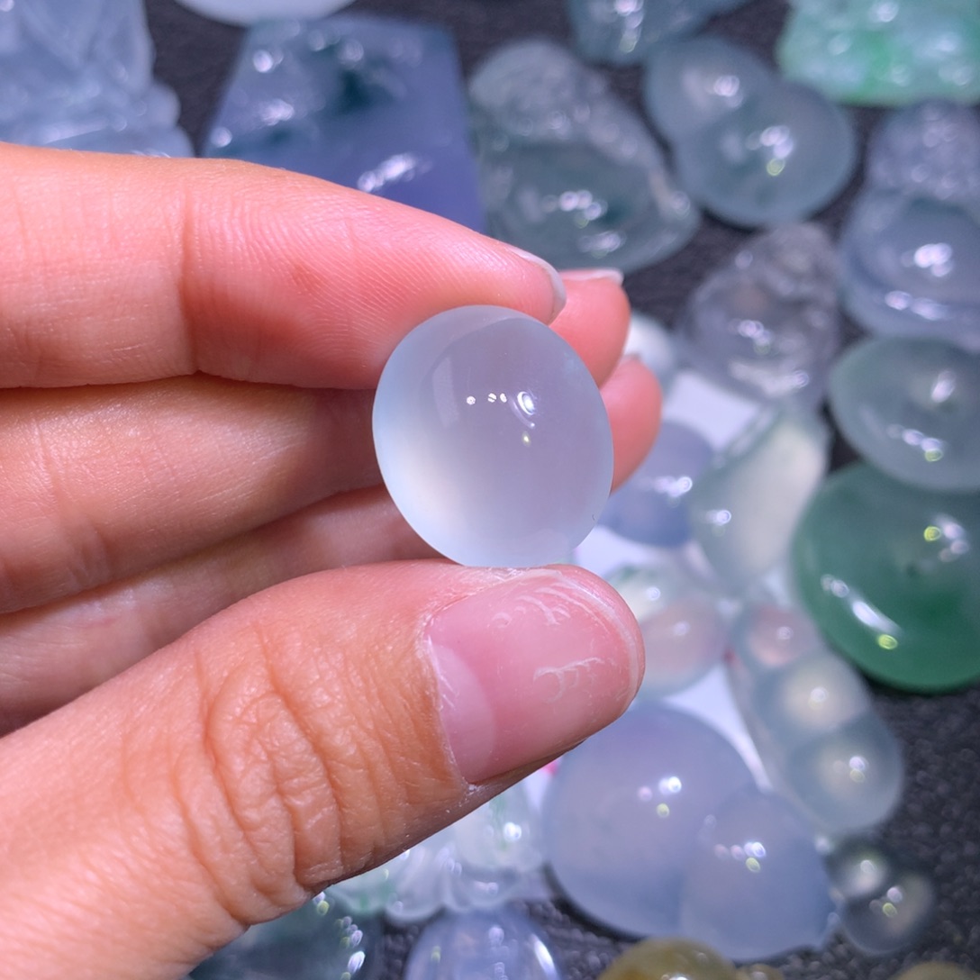 翡翠颈饰未镶嵌多**多翡翠