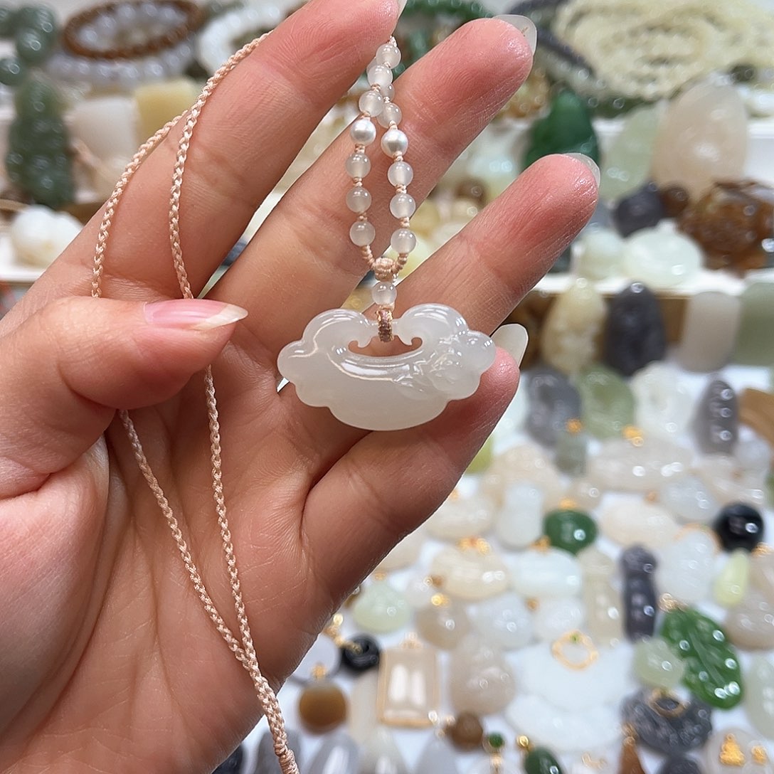 和田玉吊坠(赠链)未镶嵌