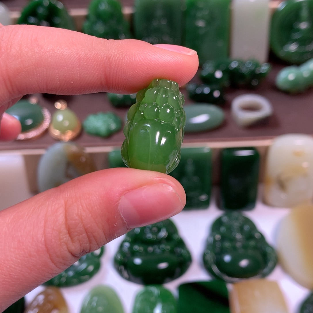 和田玉未镶嵌挂件