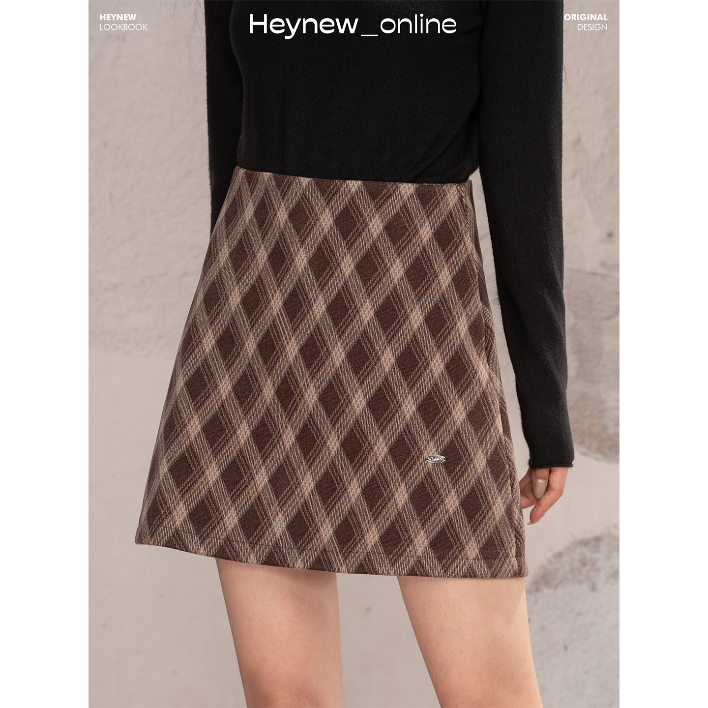 【HEYNEW黑妞】金属标女秋冬格纹半身短裙子5D135