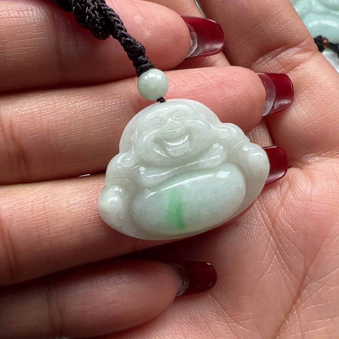 翡翠颈饰未镶嵌佛公