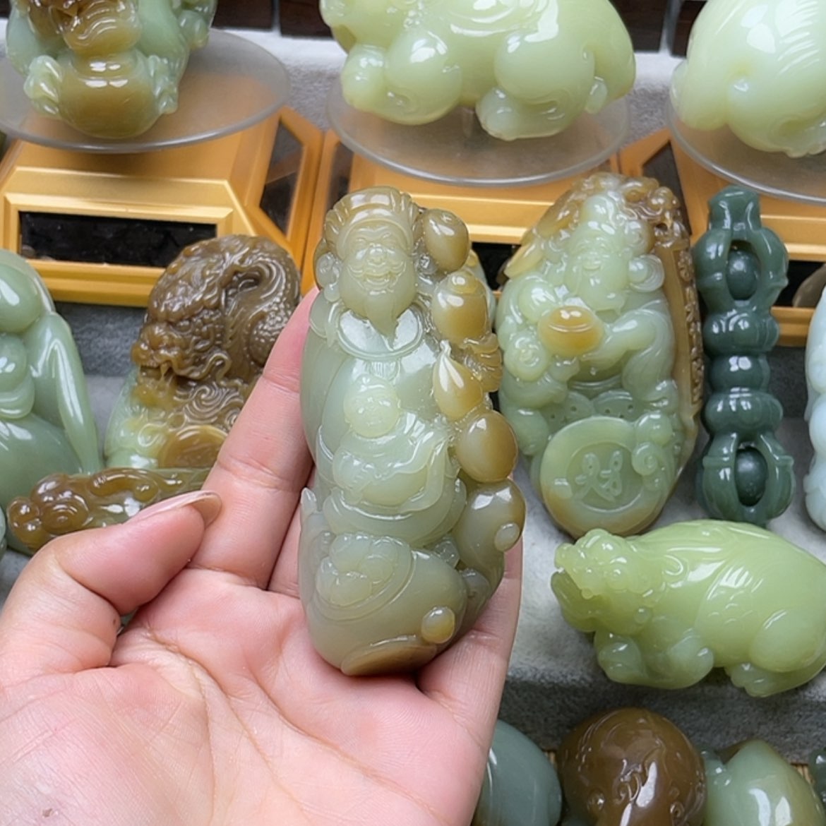 【闪购商品】和田玉未镶嵌挂件沙**鹰