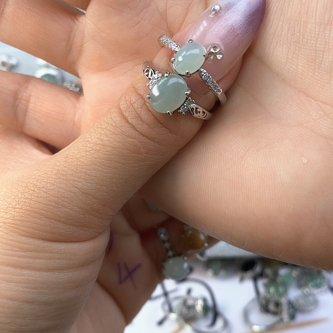 翎***羽翡翠未镶嵌戒指缅甸