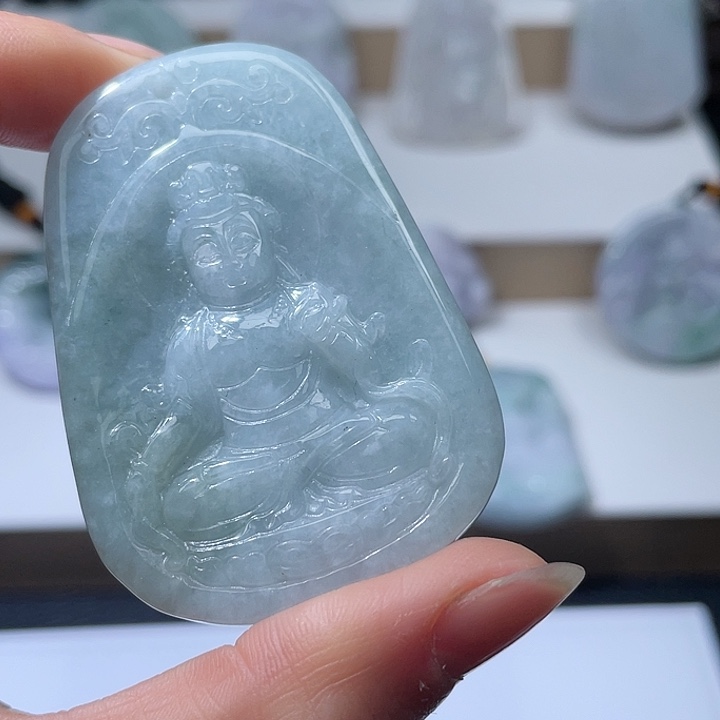 翡翠未镶嵌颈饰翡翠16