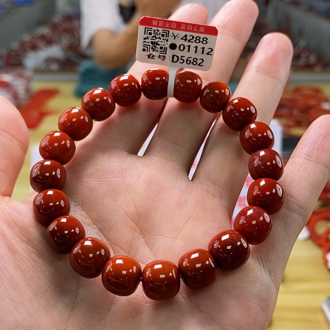 南红玛瑙瓦西  10+mm  多样性发一未镶嵌