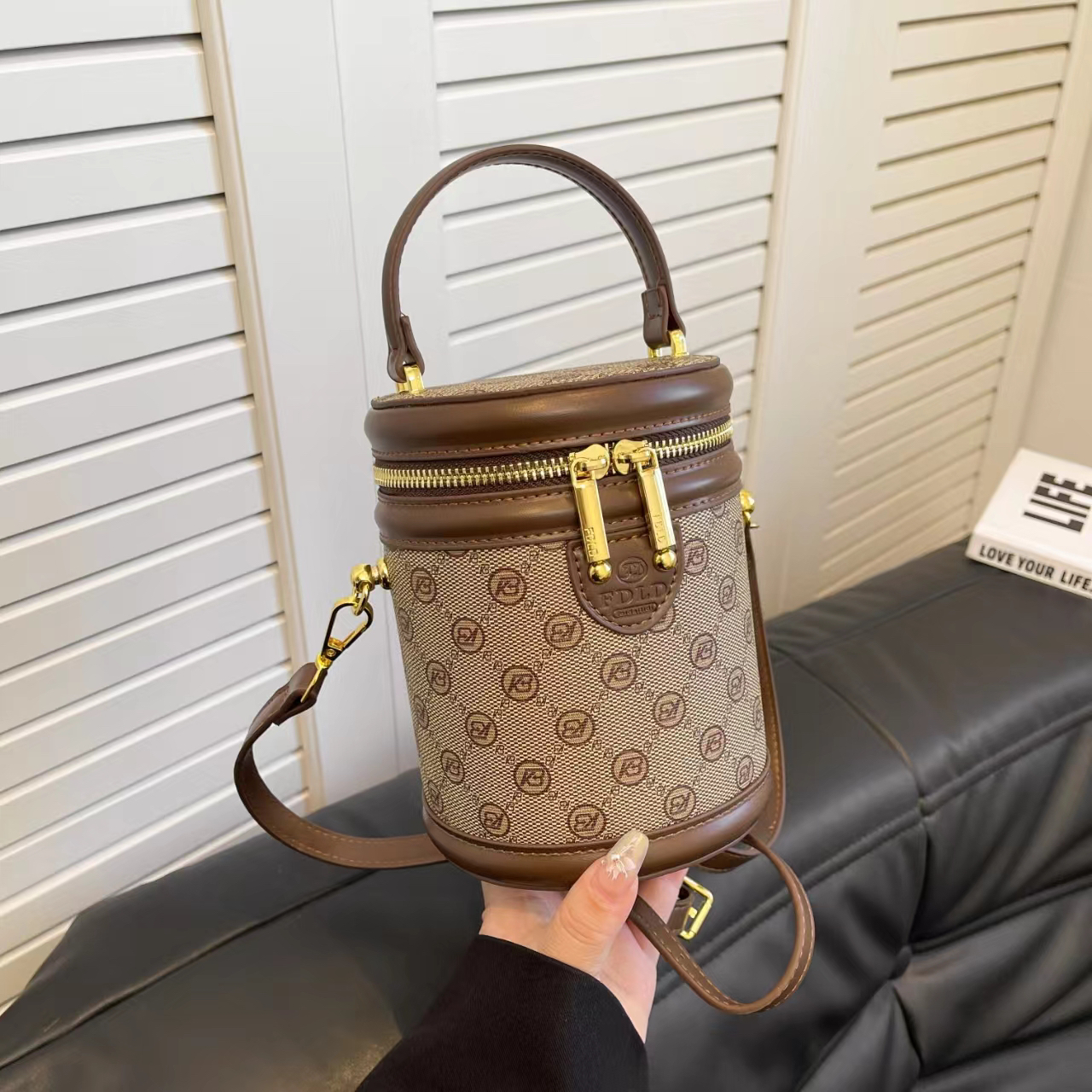 新款轻奢百搭高级感气质时尚斜挎女士包7799咖