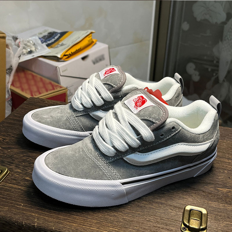 【万达撤柜】秋季腰果花黑白胖胖面包鞋低帮男女板鞋高街时尚休闲鞋